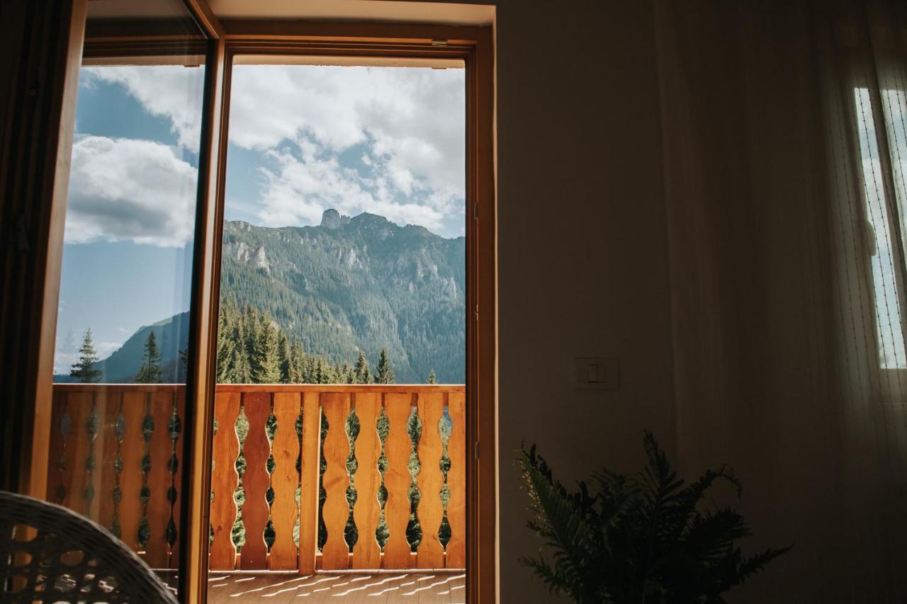 Cabana Fantanele Ceahlău Buitenkant foto